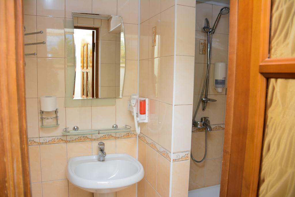 Bazar Motel Кишинів Екстер'єр фото