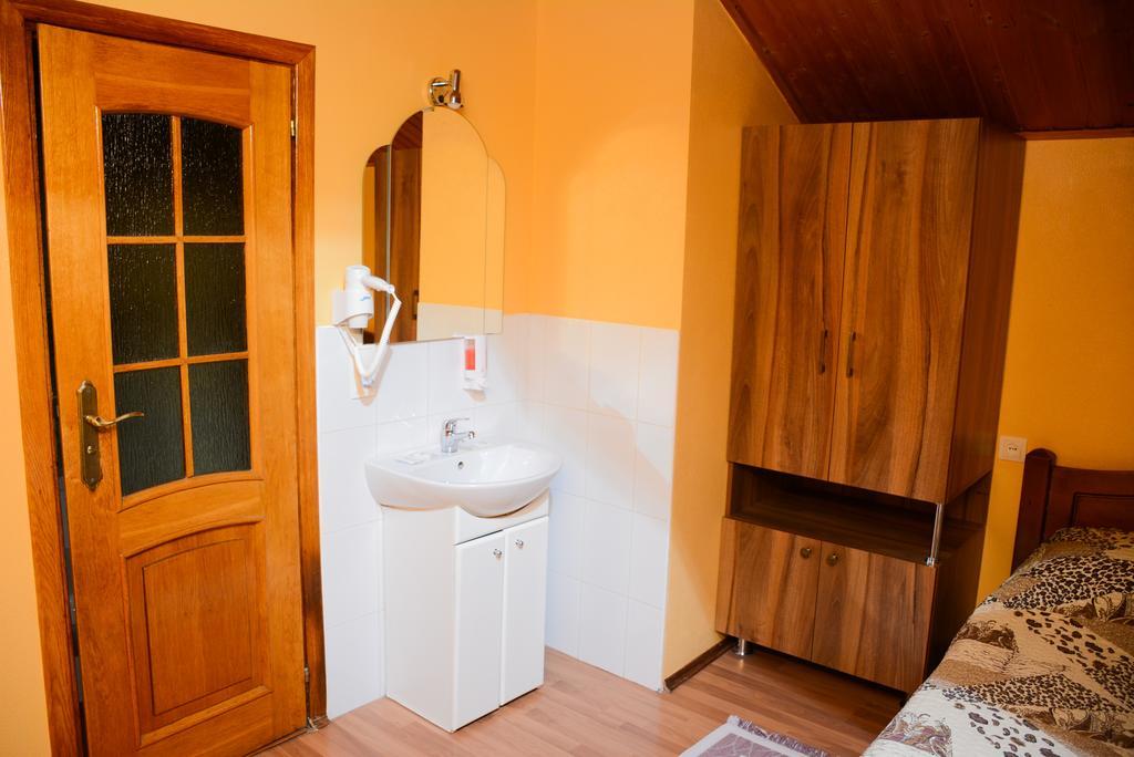 Bazar Motel Кишинів Екстер'єр фото